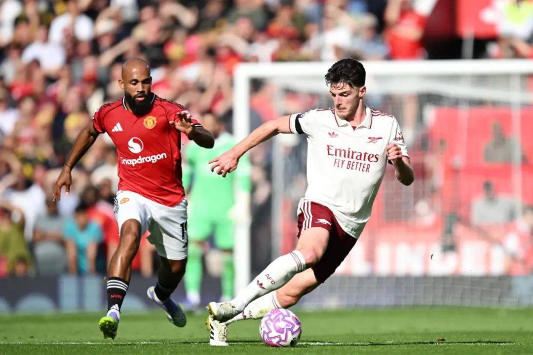 曼联战平阿森纳，梅西梅开二度欧联杯