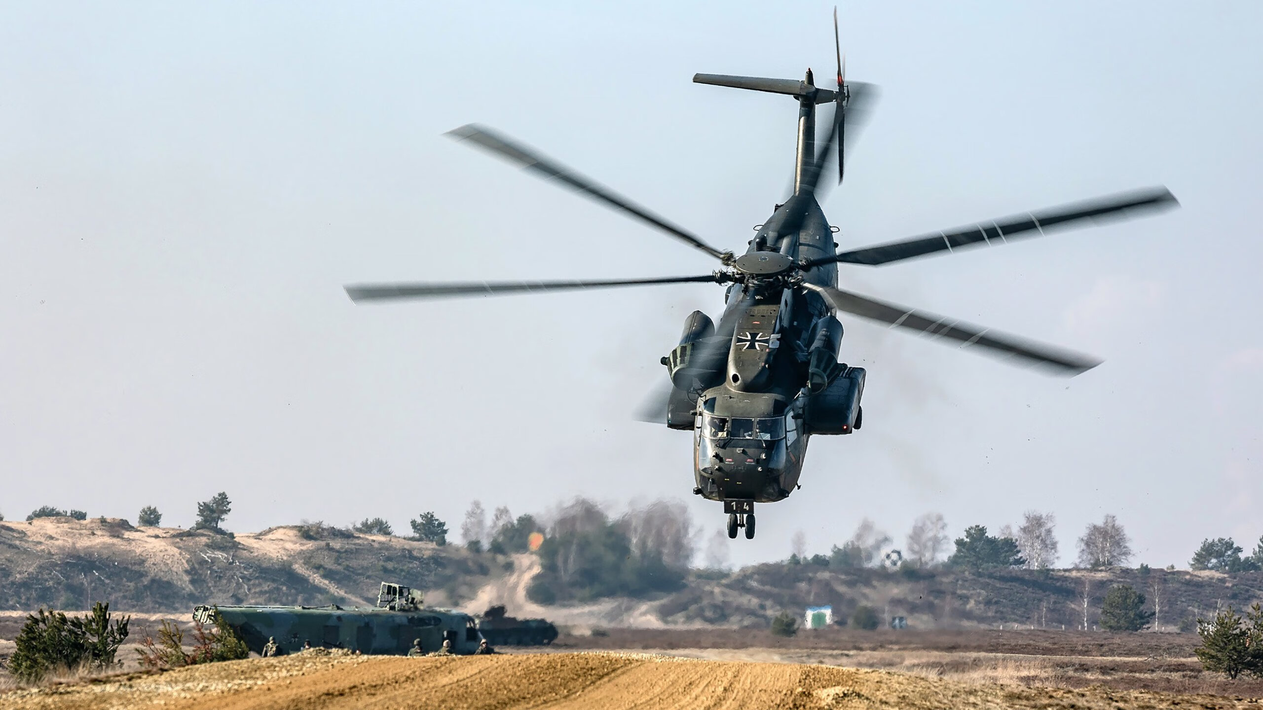 南美锋刃撕裂北欧防线，迪亚斯连续破门，巴西火力全开压制苏格兰